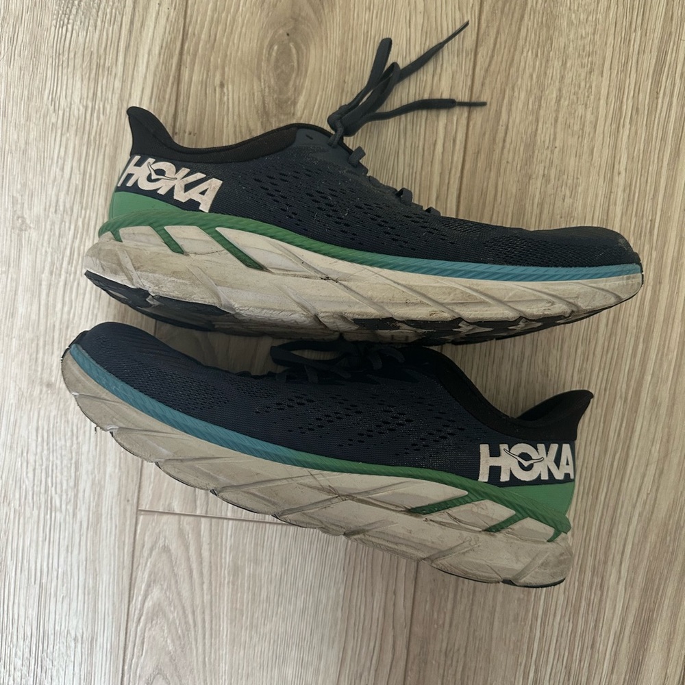 Hoka running